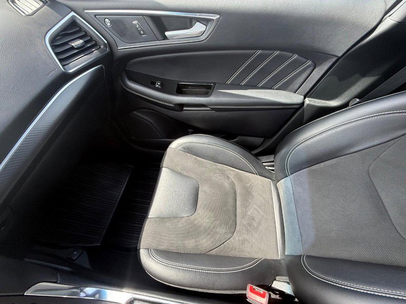 Certified 2019 Ford Edge ST w/ Equipment Group 401A AWD/4WD image 25