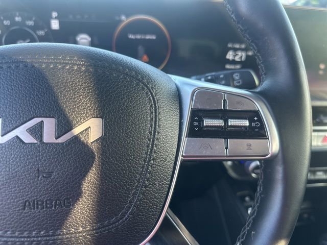 Used 2024 Kia Telluride SX Prestige w/ Towing Package image 20