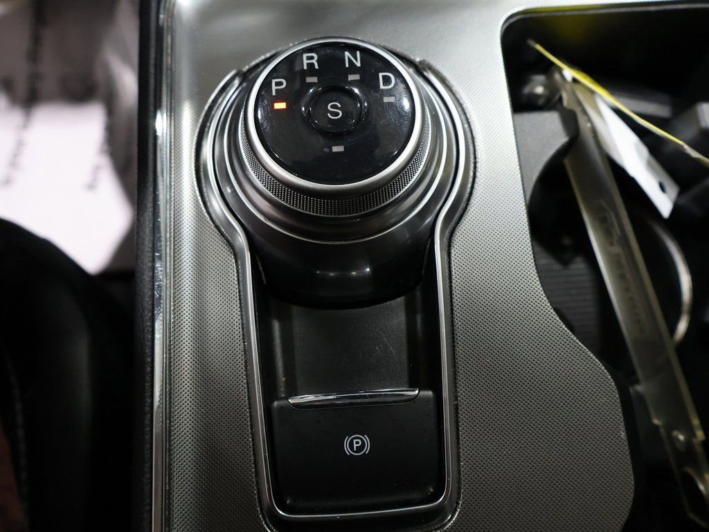 Used 2024 Ford Edge Titanium image 33