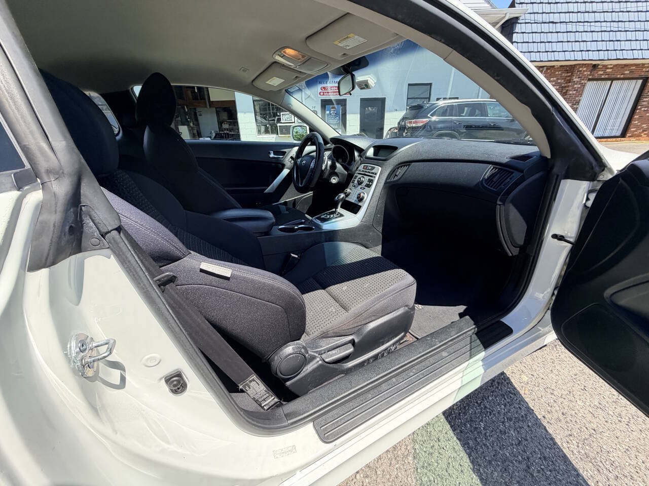 Used 2010 Hyundai Genesis 2.0T RWD image 43