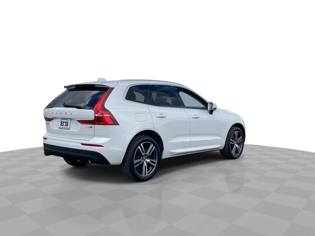 Used 2021 Volvo XC60 T5 Momentum w/ Premium Package image 8