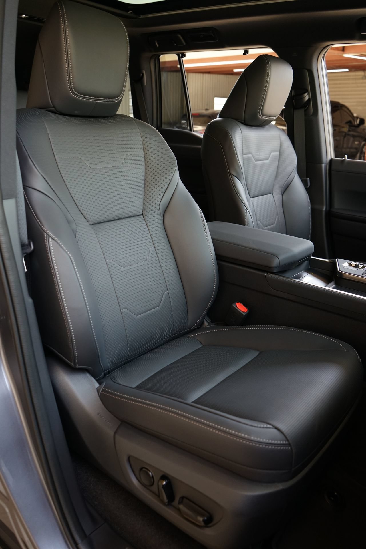 Used 2026 Lexus GX 550 AWD/4WD image 10