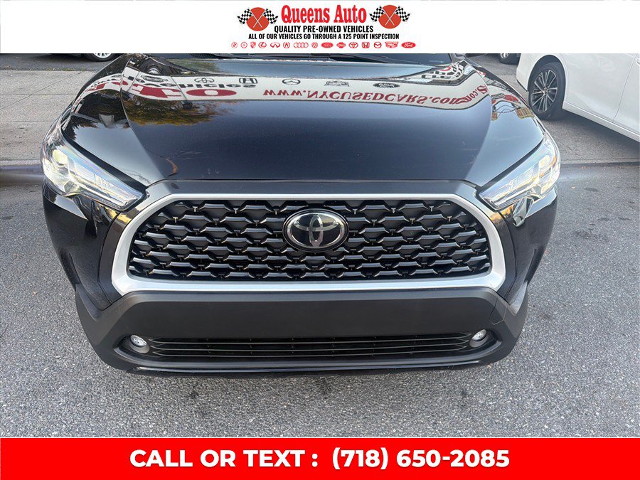 Used 2022 Toyota Corolla Cross LE AWD/4WD image 29