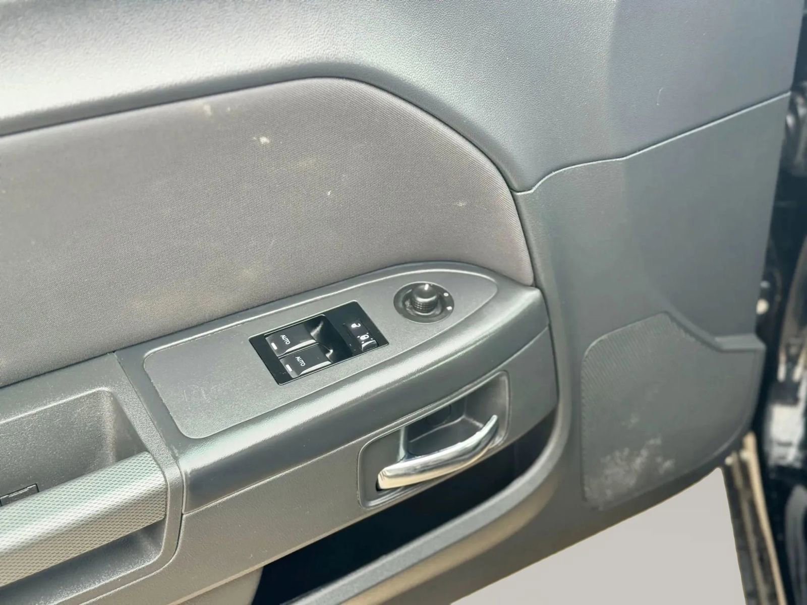 Used 2011 Dodge Challenger R/T w/ Electronics Convenience Group image 29