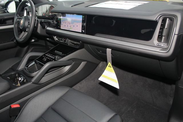 New 2026 Porsche Cayenne image 26