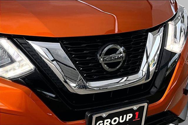 Certified 2020 Nissan Rogue SV FWD image 29