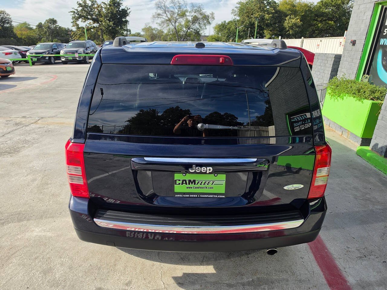 Used 2016 Jeep Patriot High Altitude FWD image 13
