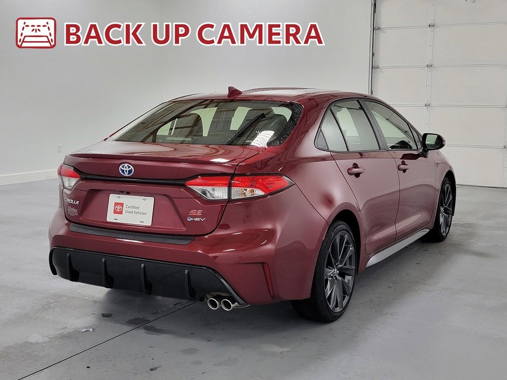 Certified 2025 Toyota Corolla SE w/ SE Premium Package FWD image 9