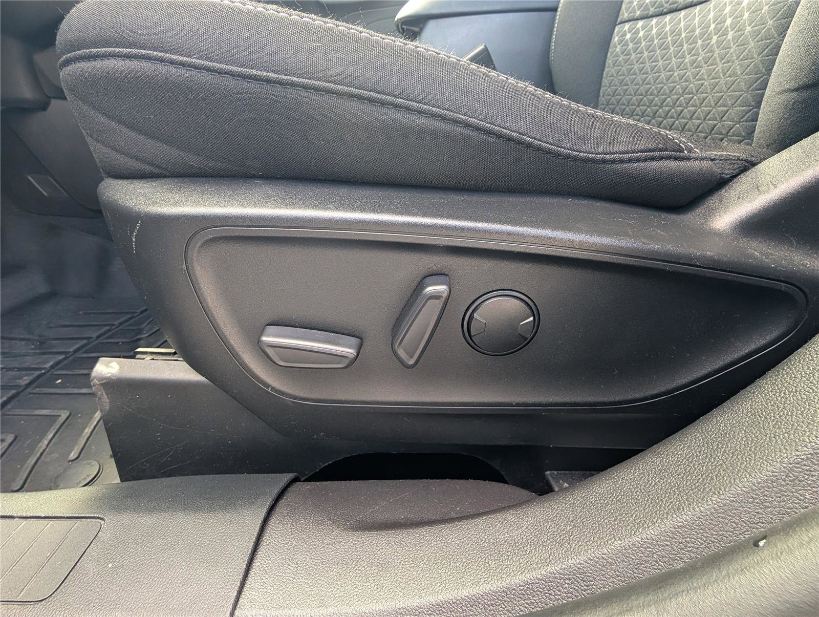 Used 2023 Ford Escape Active w/ Tech Pack #1 AWD/4WD image 20