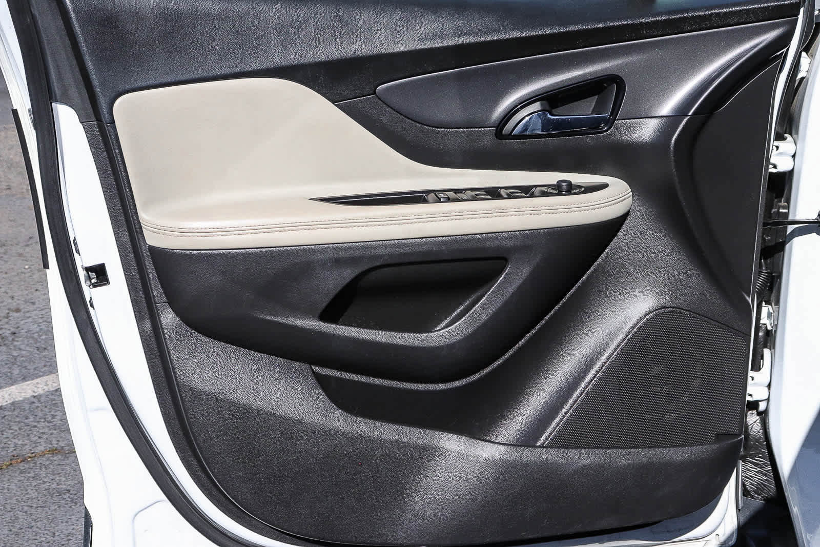 Used 2019 Buick Encore Preferred image 24