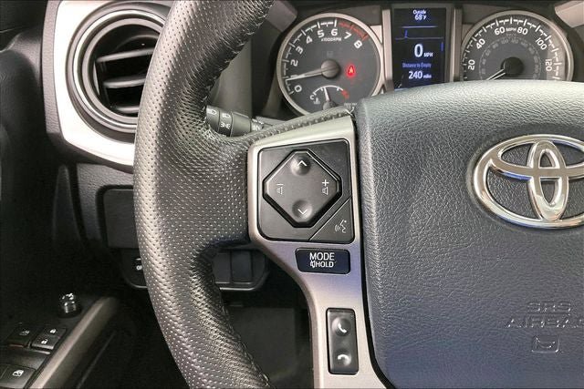 Used 2020 Toyota Tacoma SR5 AWD/4WD image 22
