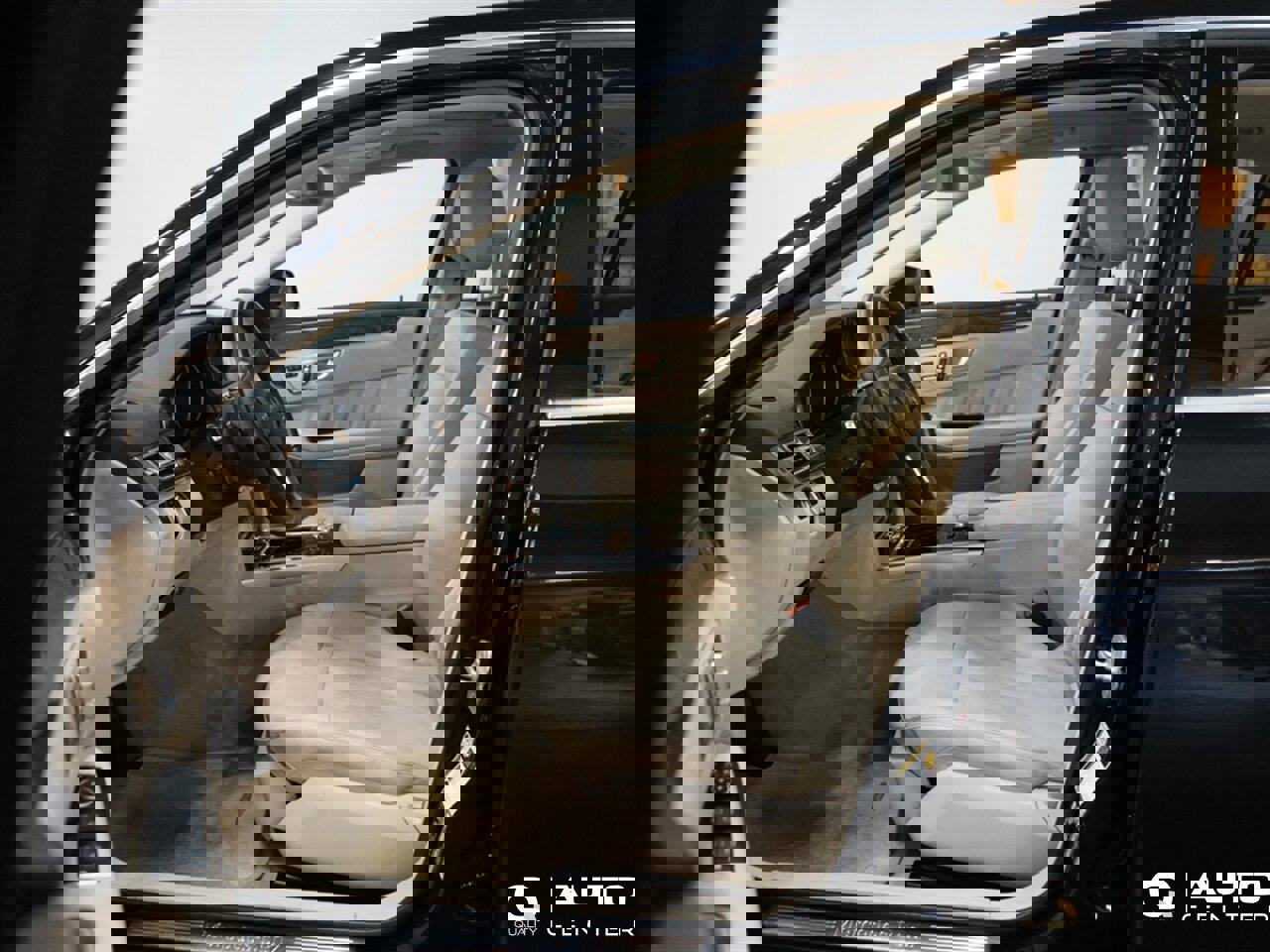 Used 2014 Mercedes-Benz E 250 E 250 Base BlueTEC® 4MATI image 16