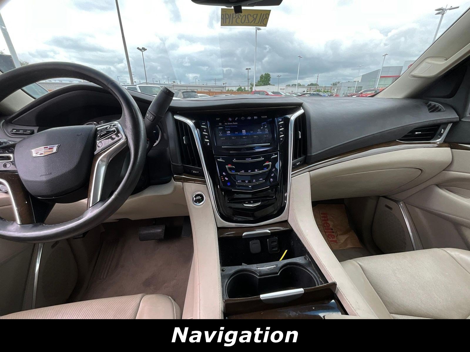 Used 2020 Cadillac Escalade Luxury AWD/4WD image 9