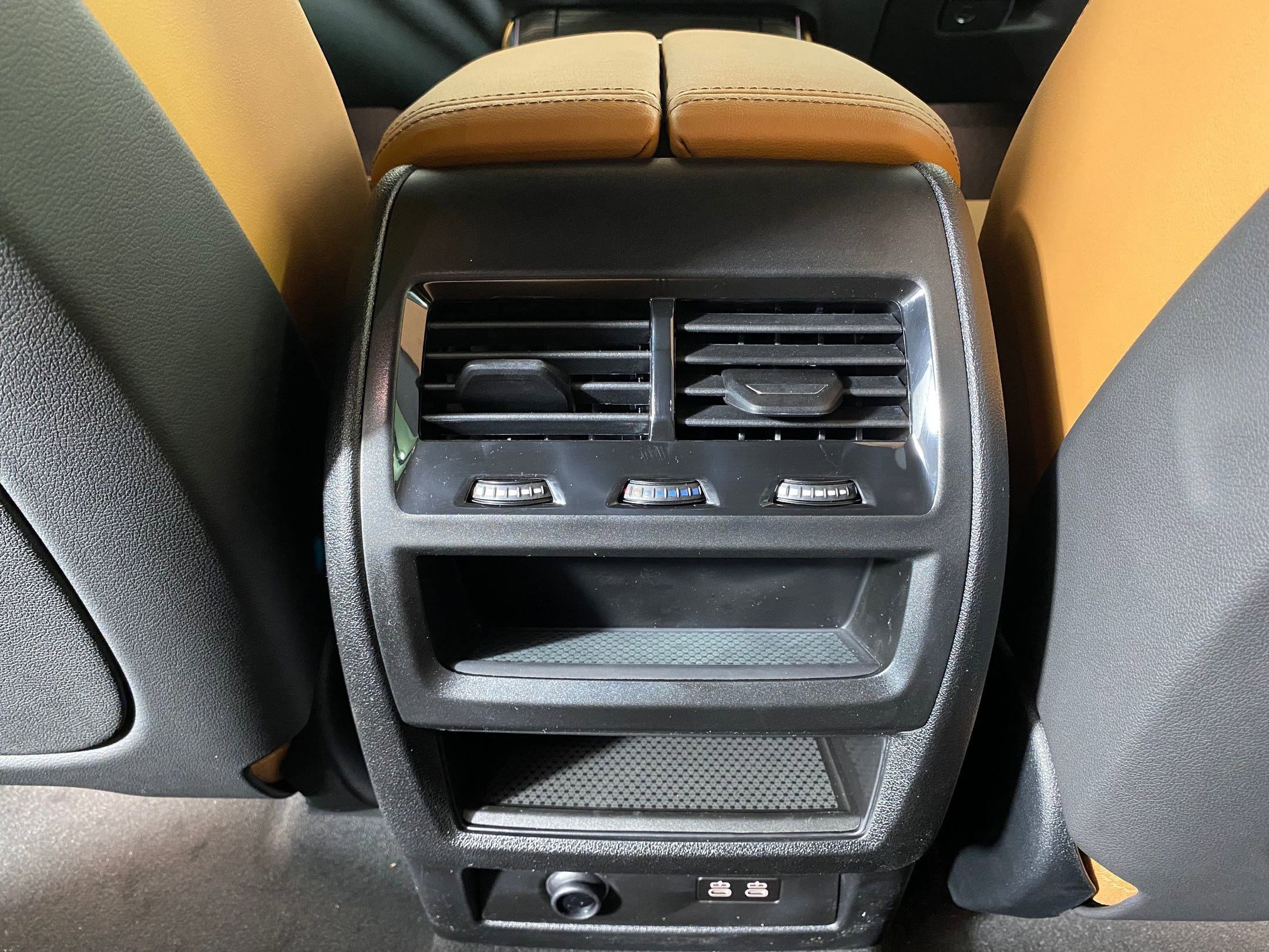 Used 2026 BMW X5 sDrive40i w/ Premium Package image 31