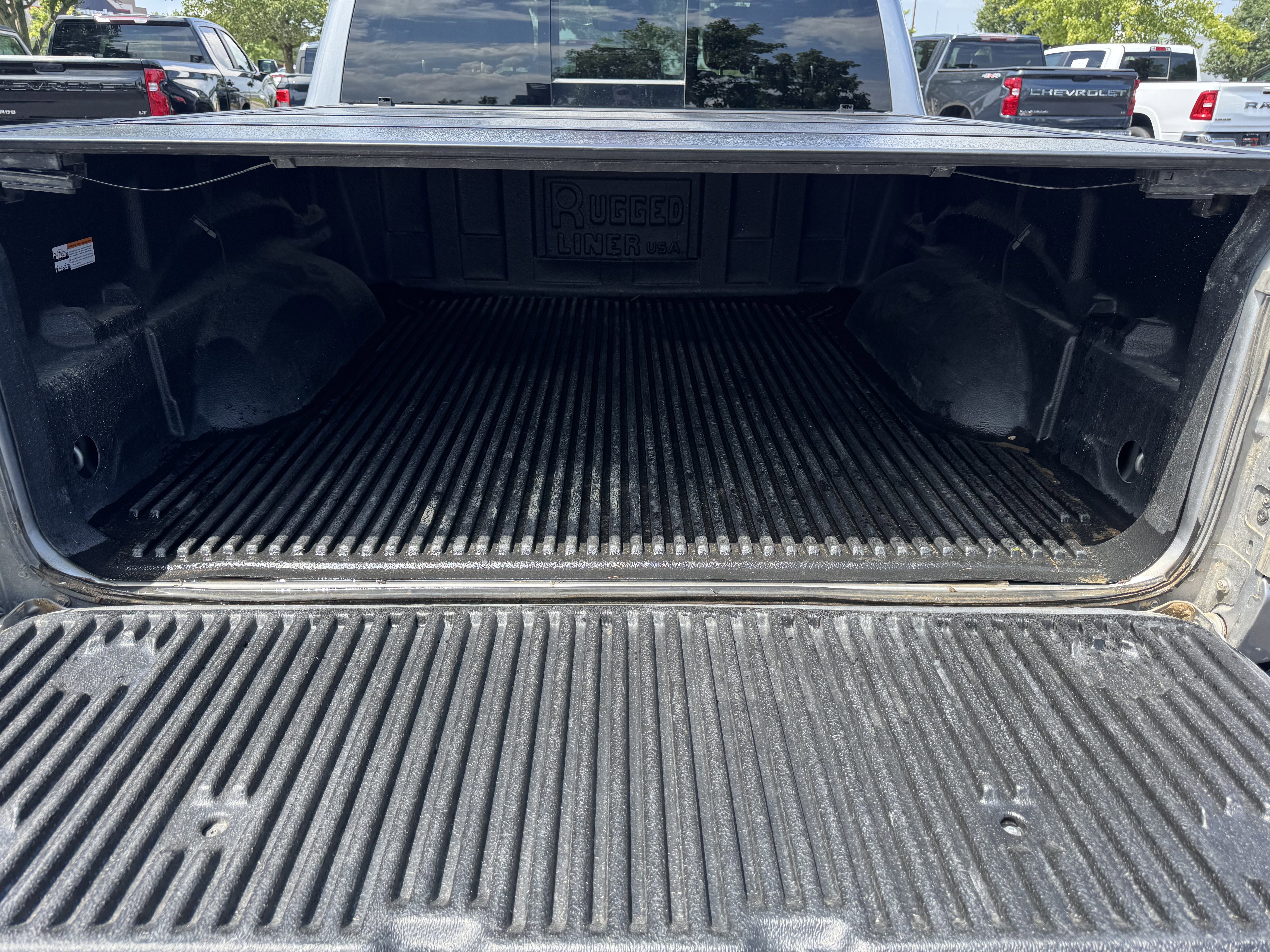 Used 2025 RAM 1500 Laramie image 13