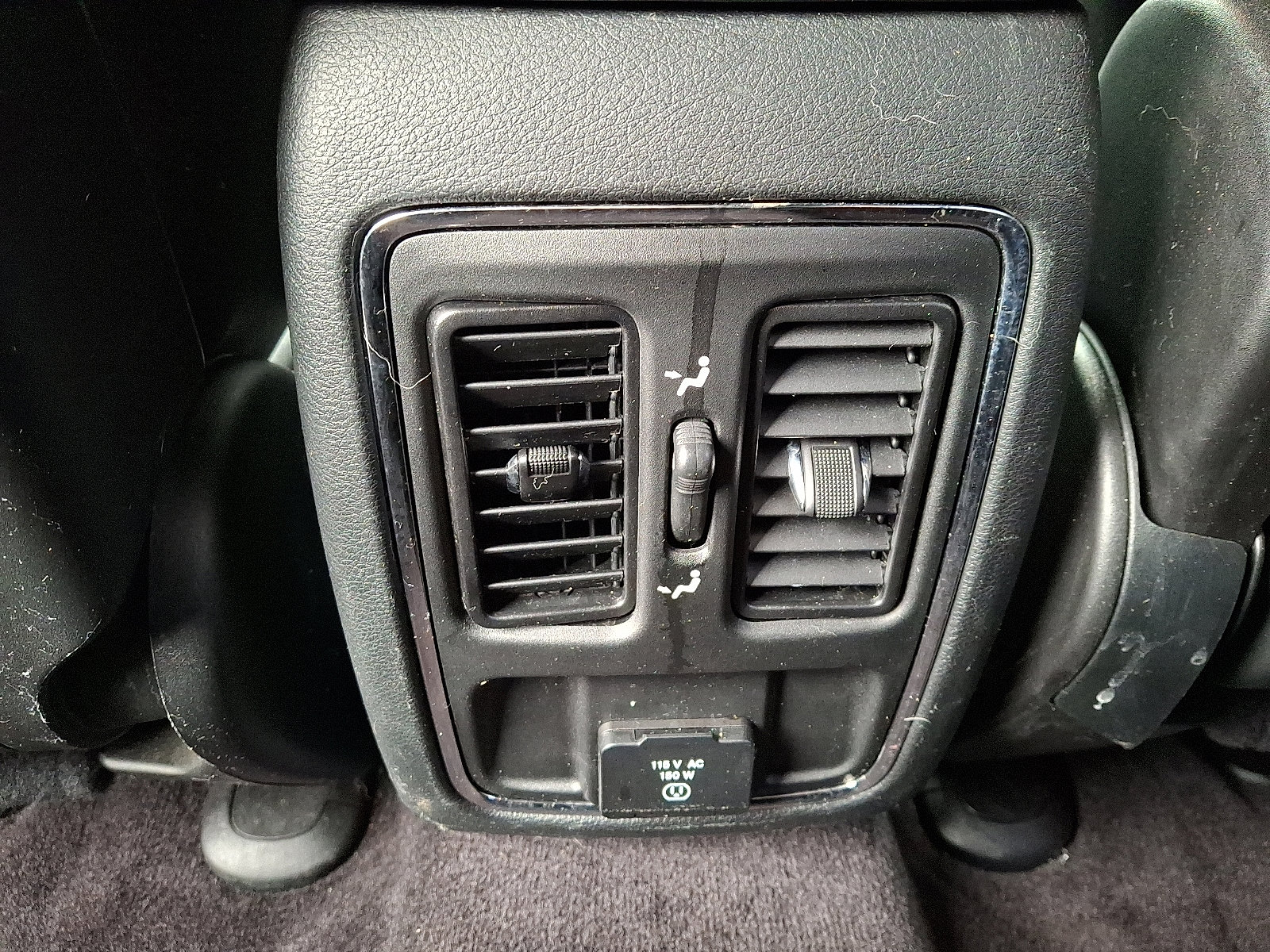 Used 2017 Jeep Grand Cherokee Altitude image 11