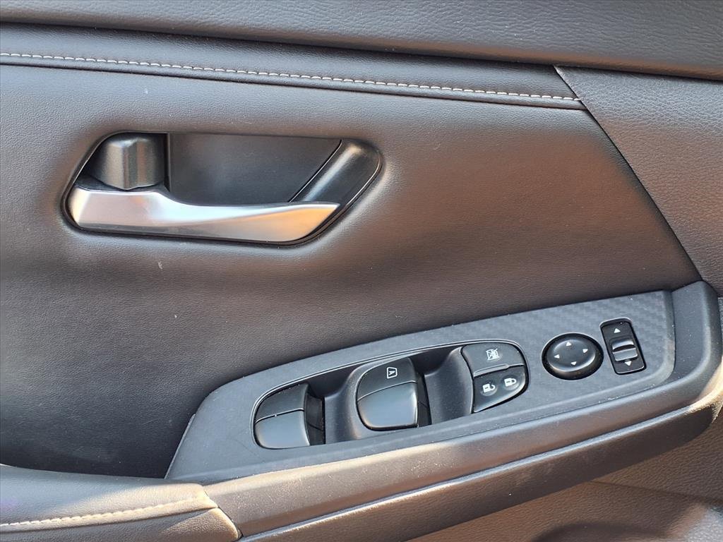 Used 2023 Nissan Sentra SV image 19