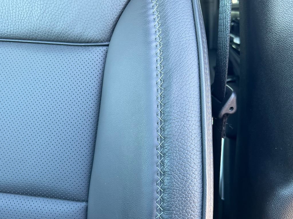 New 2025 GMC Yukon XL Denali w/ Denali Reserve Package image 18