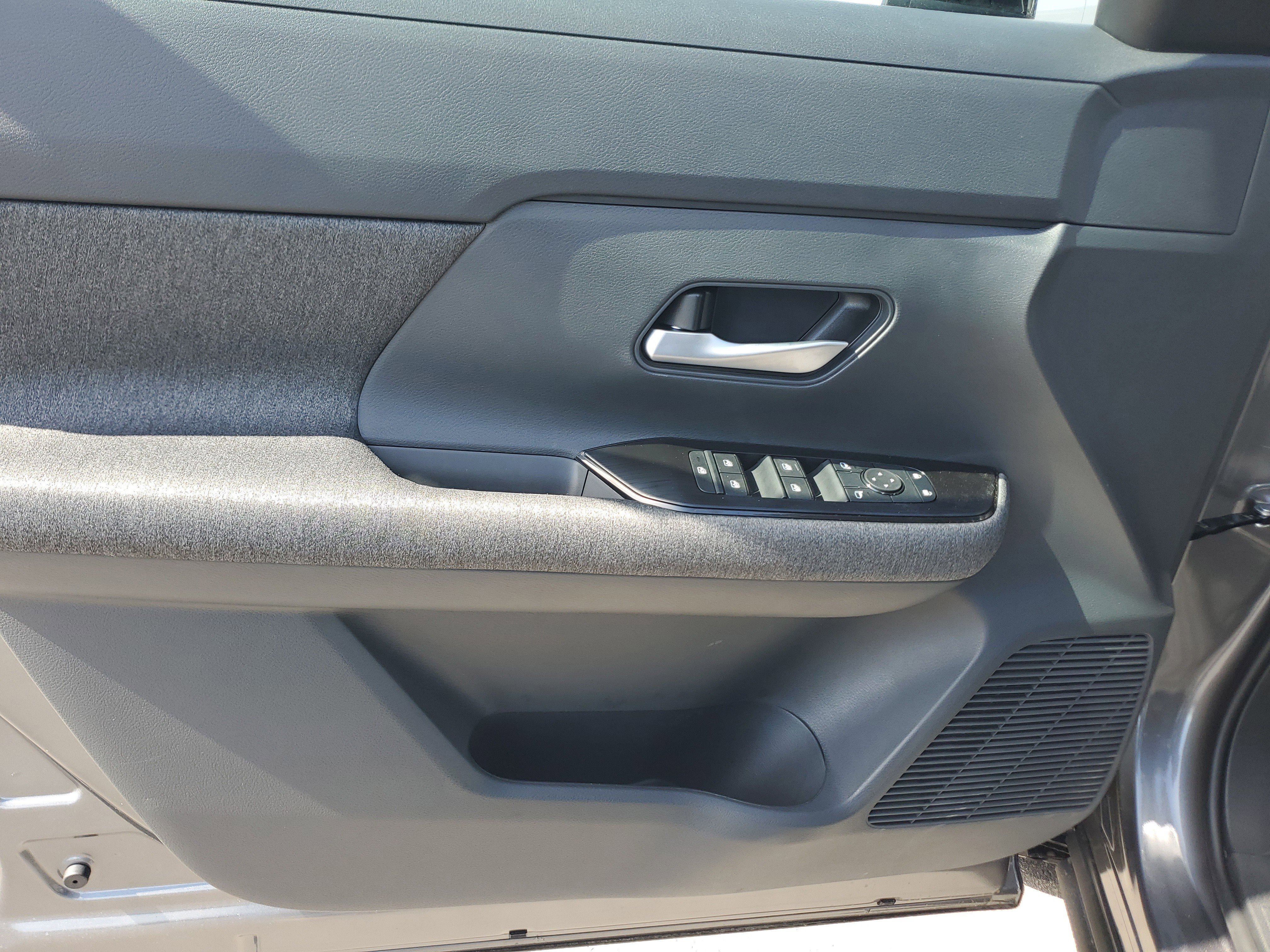 New 2026 Nissan Kicks SV FWD image 12