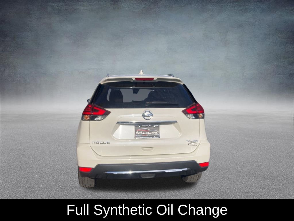 Used 2017 Nissan Rogue SL w/ SL Premium Package image 5