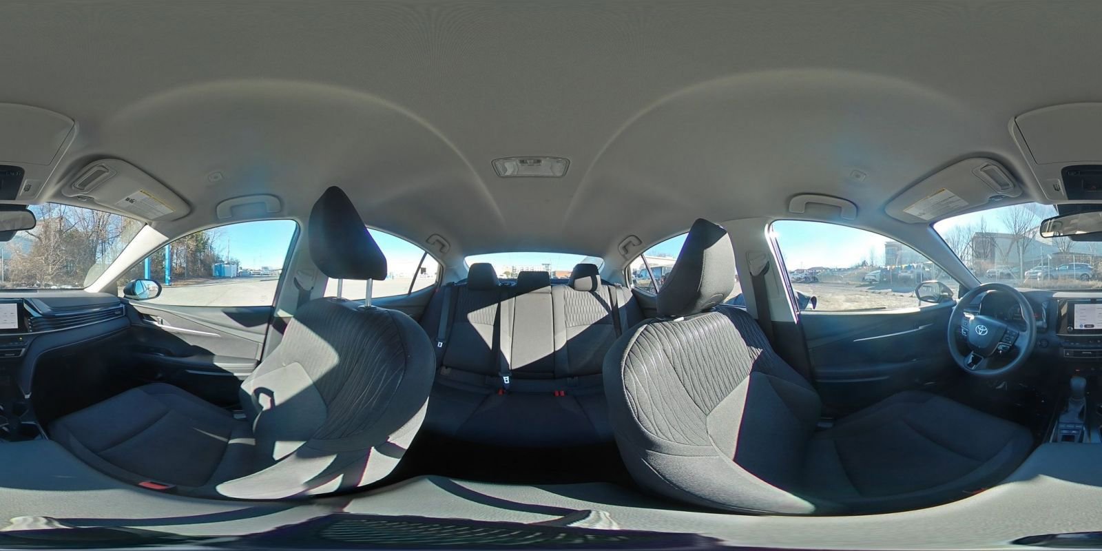 Used 2025 Toyota Camry LE image 41