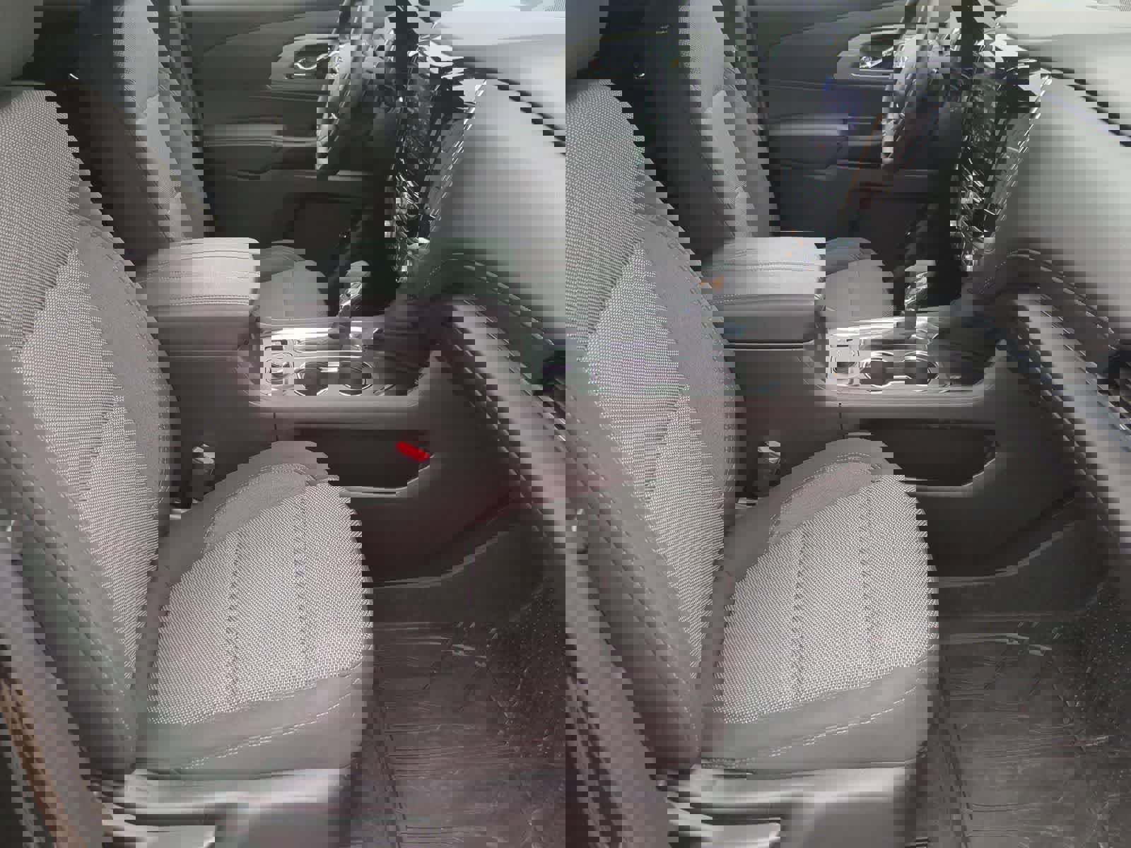 Used 2023 Chevrolet Traverse LT image 21