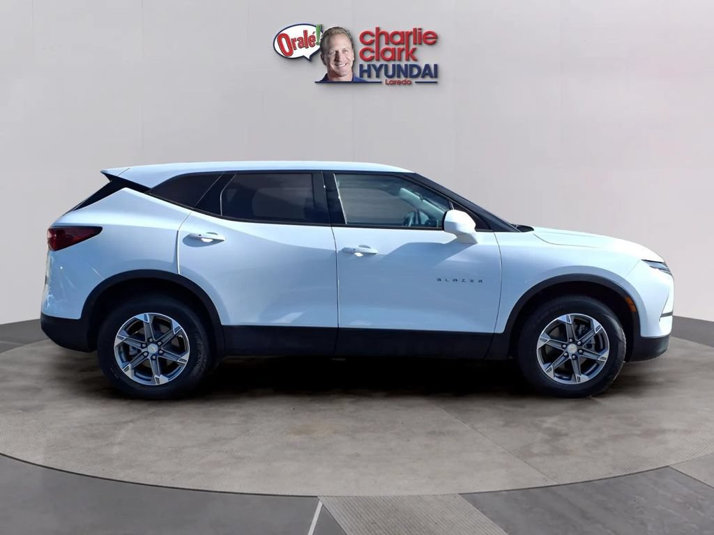 Used 2024 Chevrolet Blazer LT FWD image 6