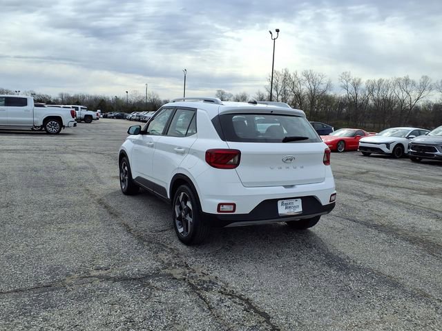 Used 2025 Hyundai Venue SEL image 22