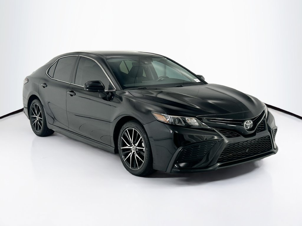 Used 2021 Toyota Camry SE w/ Carpet Mat Package (TMS) FWD image 3