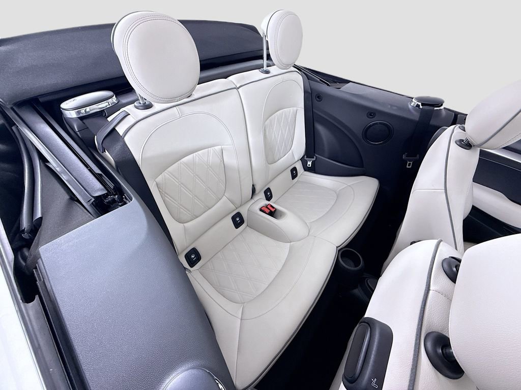 Used 2023 MINI Cooper S w/ Signature Upholstery Package FWD image 30