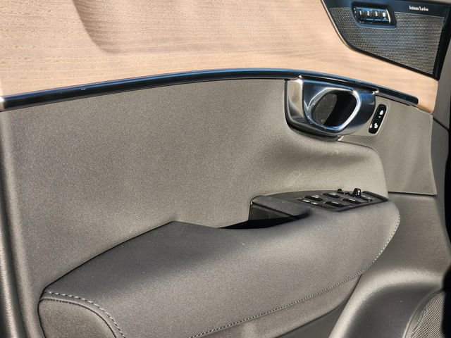 New 2026 Volvo XC90 B6 Plus w/ Protection Package image 9