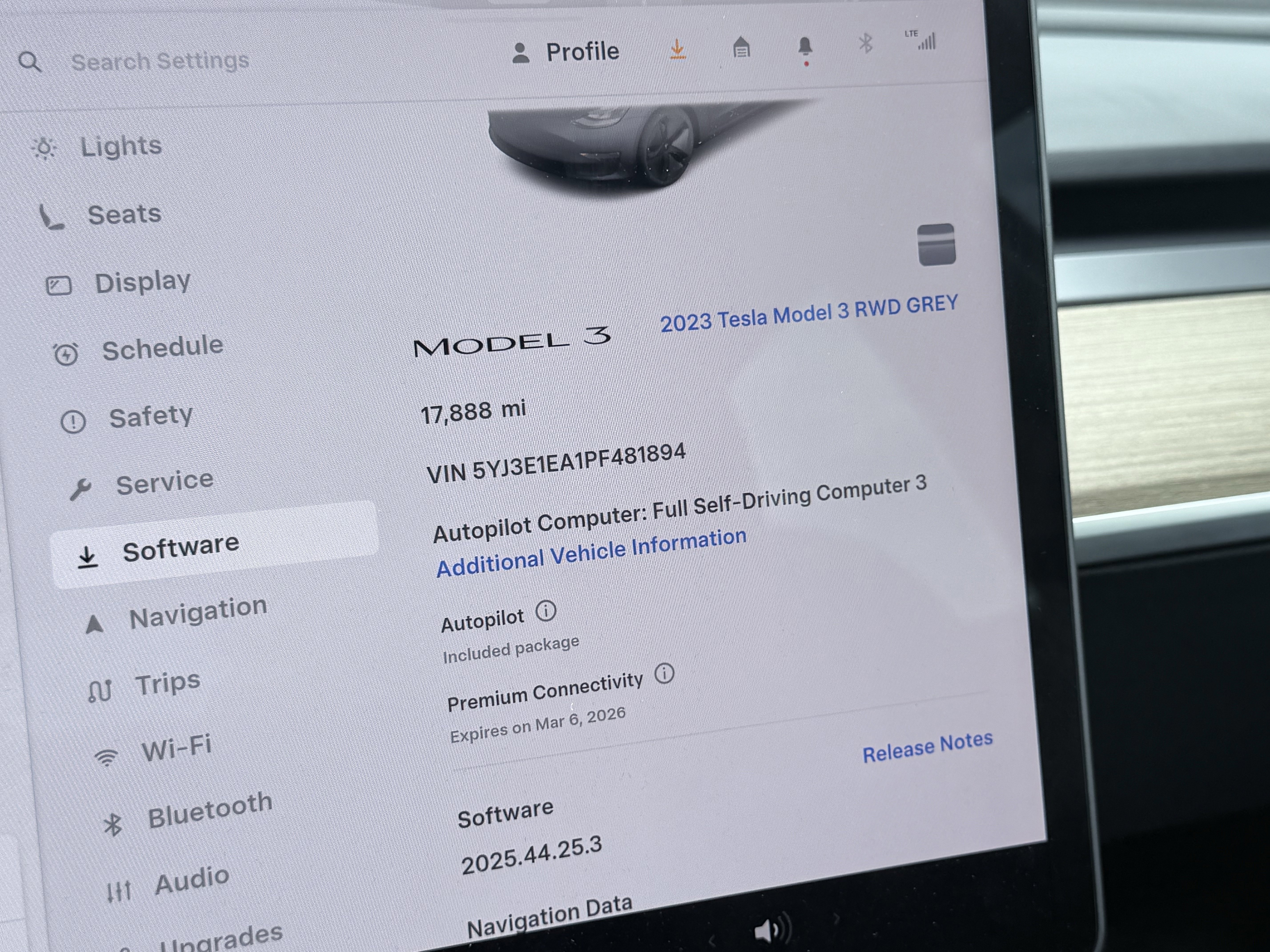 Used 2023 Tesla Model 3 Standard Range image 77