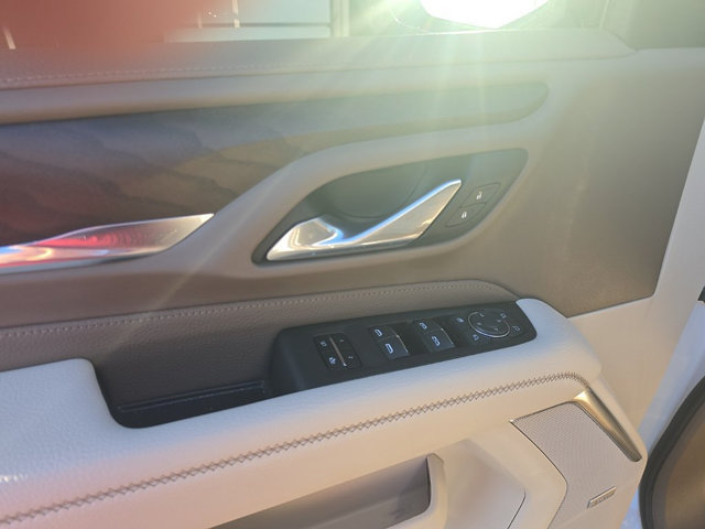 Used 2024 GMC Yukon Denali w/ Advanced Technology Package AWD/4WD image 13
