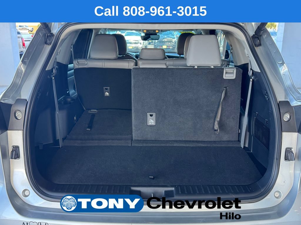 Used 2024 Toyota Highlander XLE FWD image 17