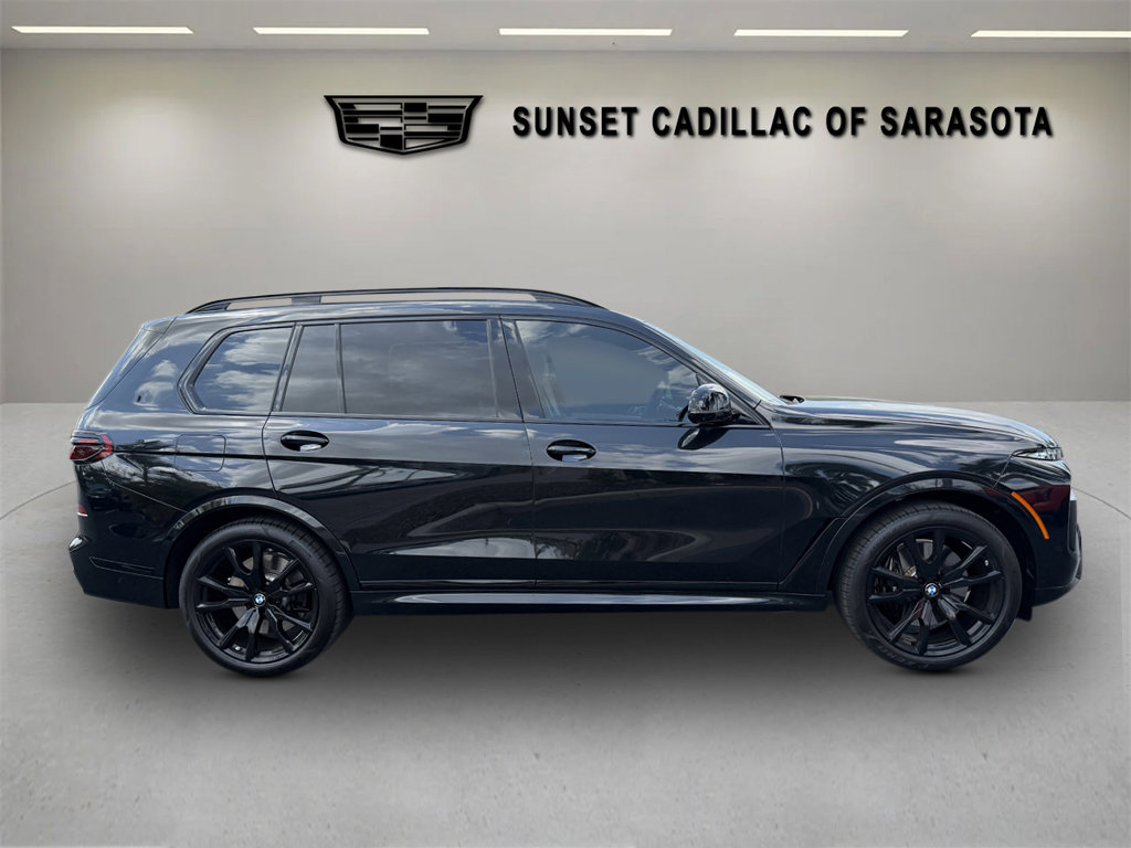 Used 2025 BMW X7 M60i AWD/4WD image 2