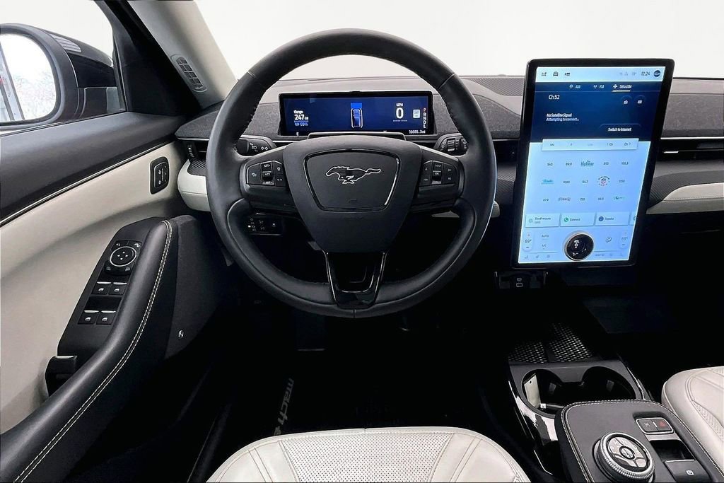 Used 2023 Ford Mustang Mach-E Premium image 5