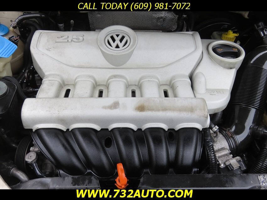 Used 2008 Volkswagen Beetle SE FWD image 15