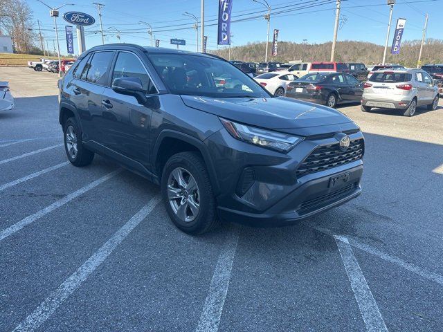 Used 2024 Toyota RAV4 XLE image 3