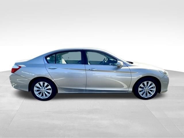 Used 2015 Honda Accord EX-L image 9