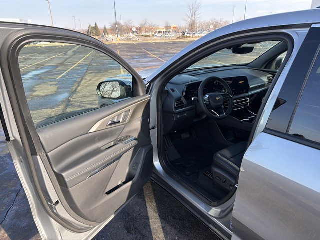 New 2026 Chevrolet Traverse LT image 9