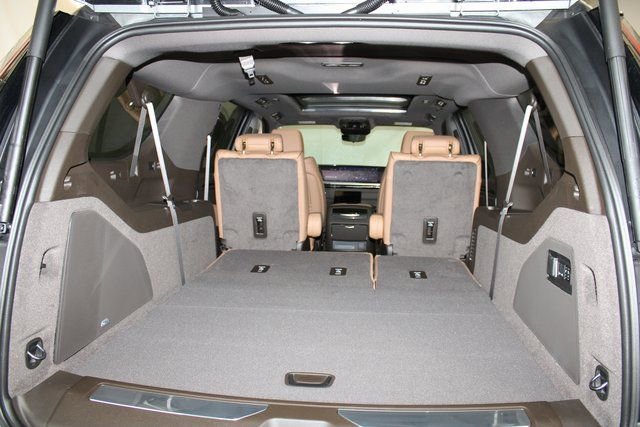New 2026 Cadillac Escalade ESV Luxury w/ Touring Package image 31
