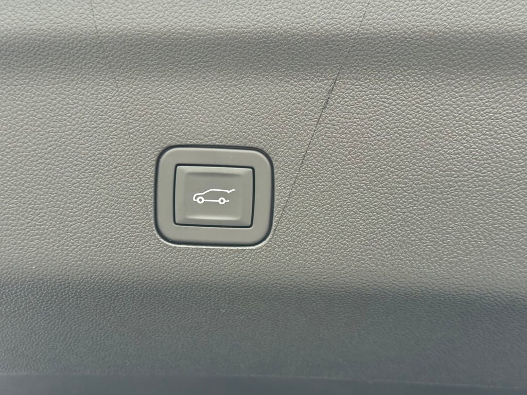 New 2026 GMC Yukon Elevation image 22