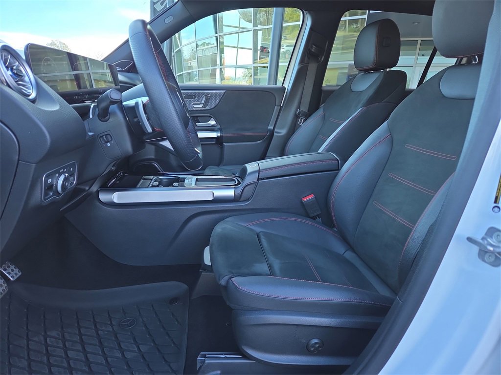 Certified 2025 Mercedes-Benz GLB 250 4MATIC image 10