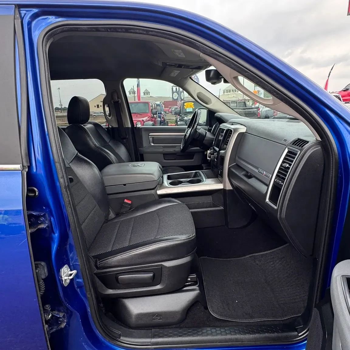Used 2018 RAM 1500 Lone Star RWD image 13