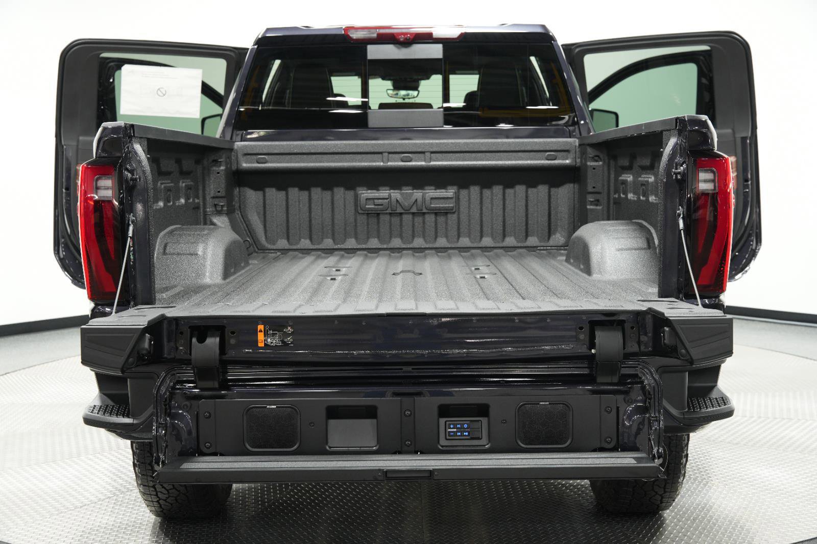 New 2026 GMC Sierra 2500 Denali Ultimate image 13