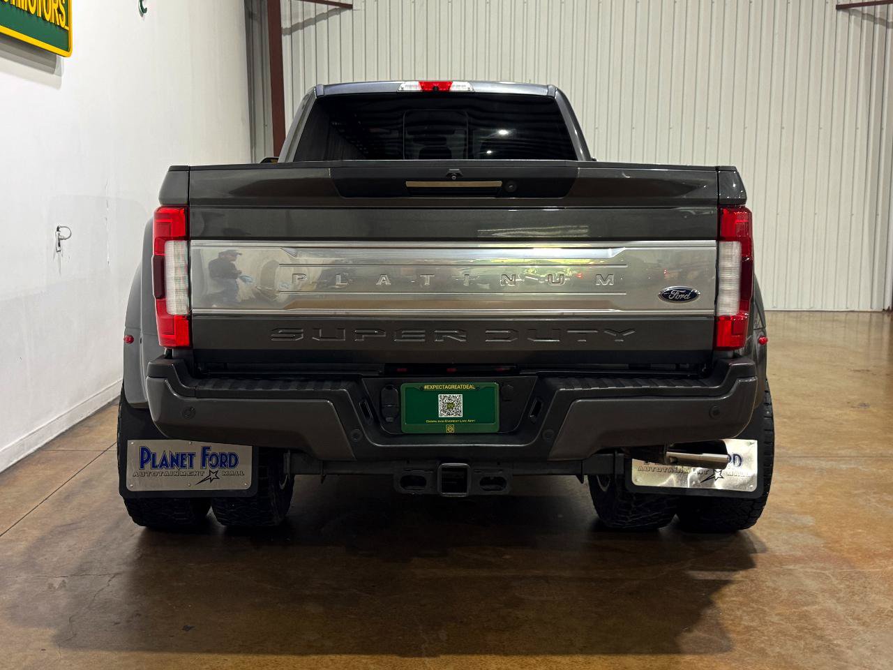 Used 2018 Ford F350 Platinum w/ Platinum Ultimate Package AWD/4WD image 7