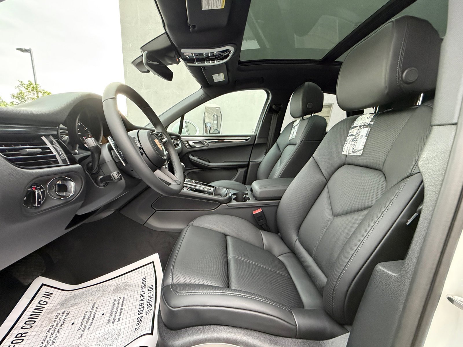 New 2026 Porsche Macan AWD/4WD image 5