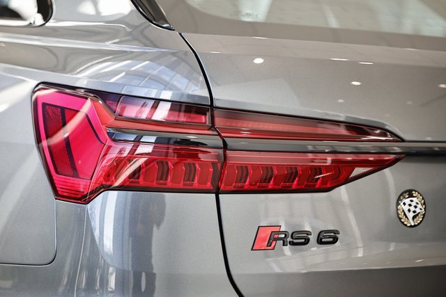 New 2025 Audi RS 6 performance image 11