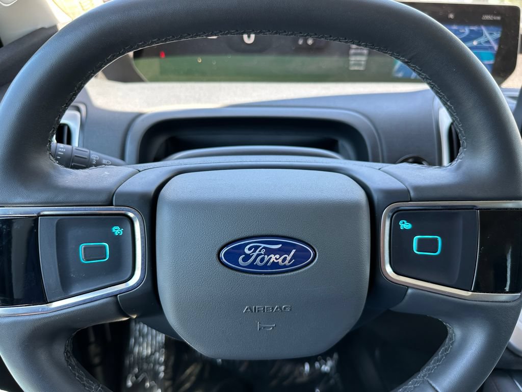 Used 2025 Ford Expedition Active RWD image 28