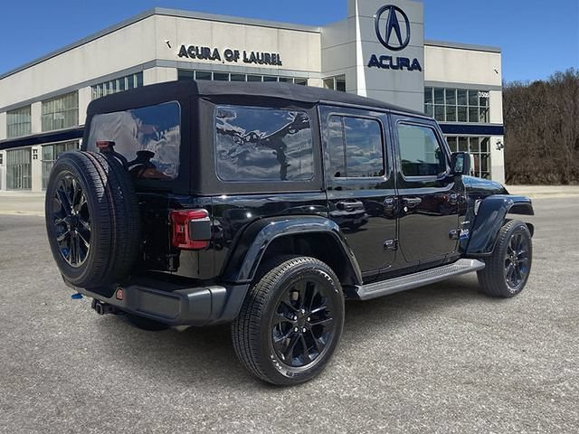 Used 2023 Jeep Wrangler Unlimited Sahara w/ Cold Weather Group AWD/4WD image 6